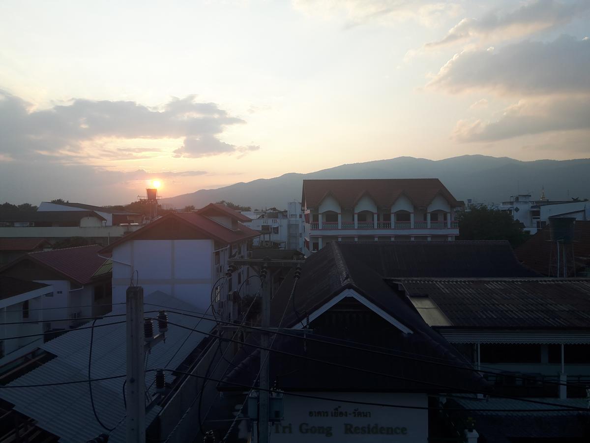 You&Me Hostel Chiang Mai Exterior photo