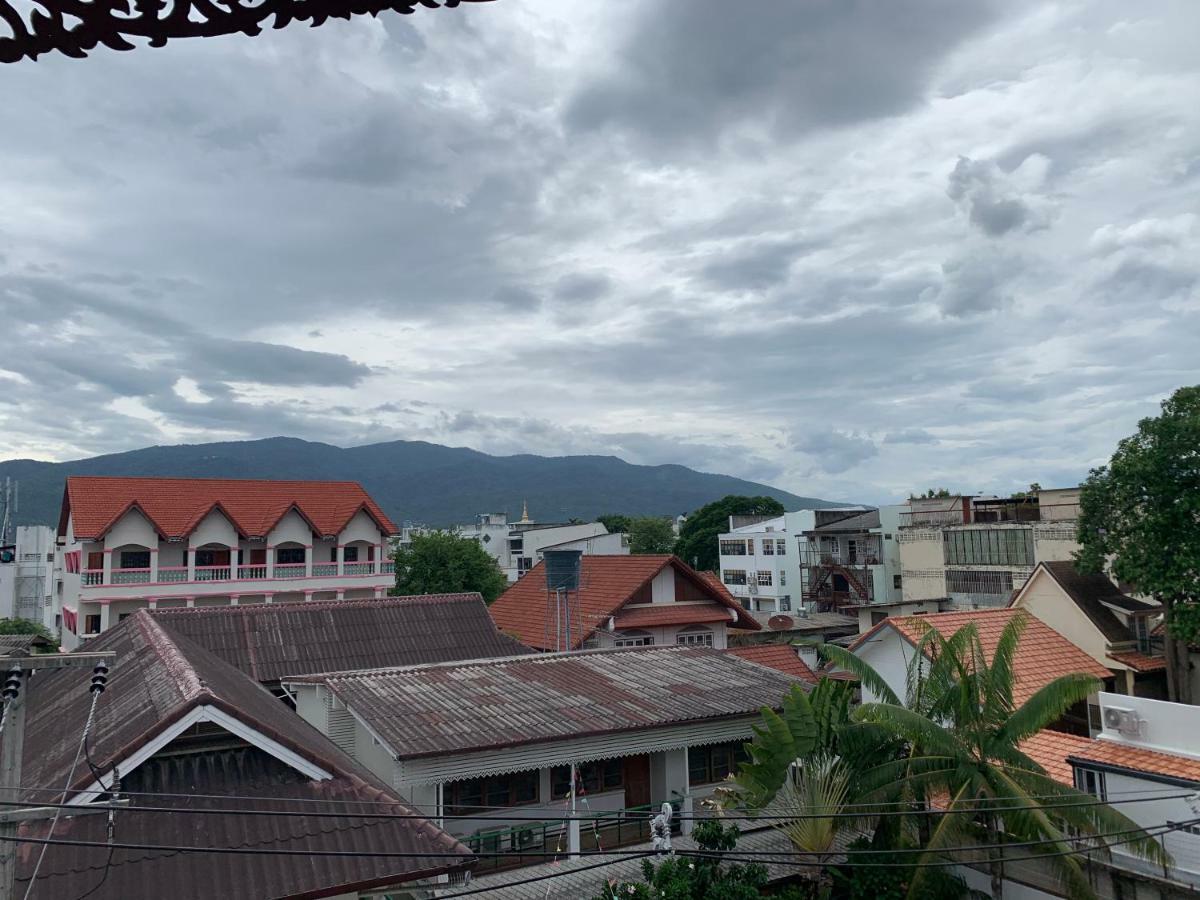 You&Me Hostel Chiang Mai Exterior photo