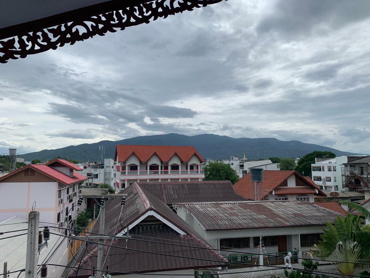 You&Me Hostel Chiang Mai Exterior photo